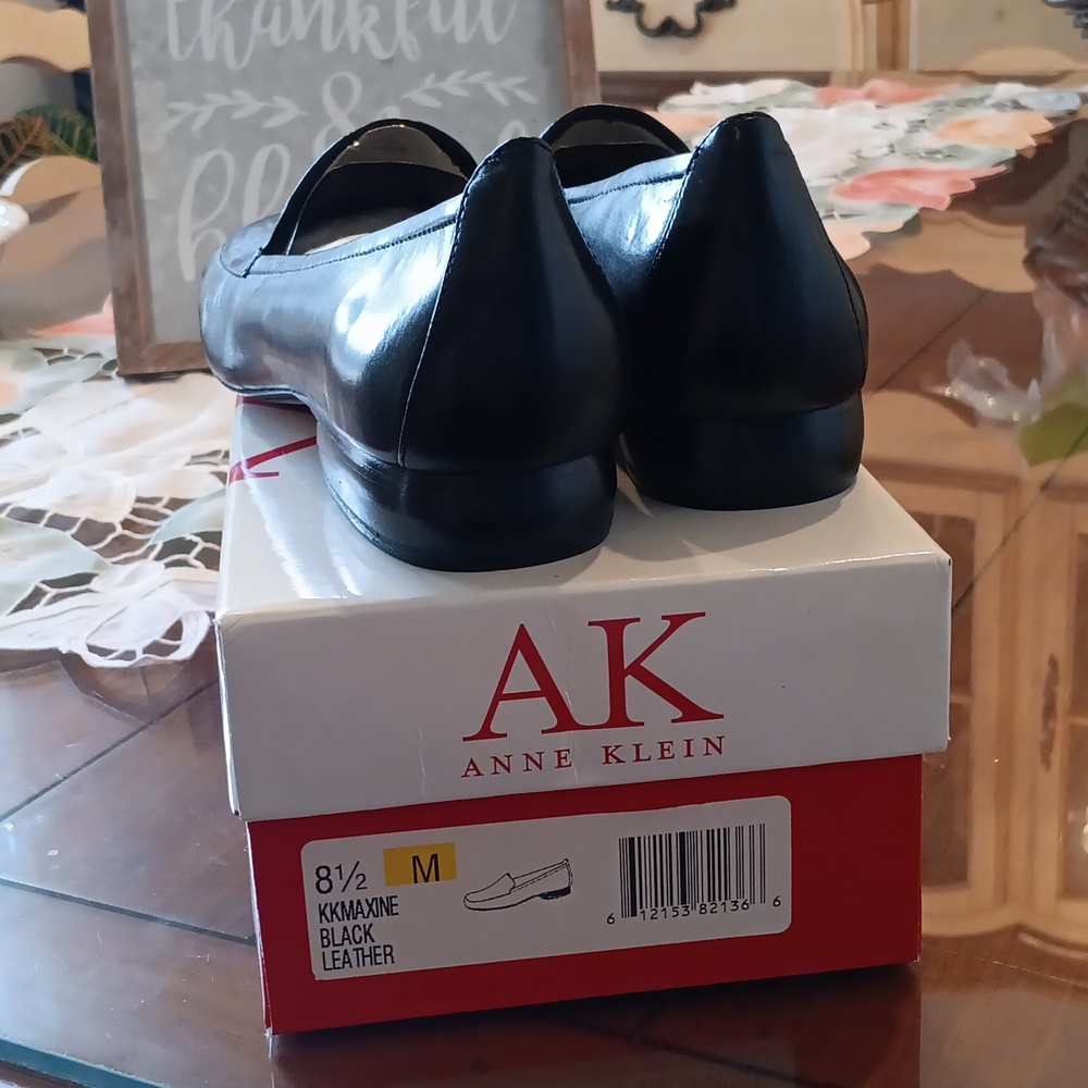 Black Leather Loafers, Anne Klein, Size 8 1/2 - Picture 2 of 6